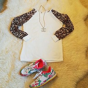 $$ Final price! Long sleeve leopard print top $$
