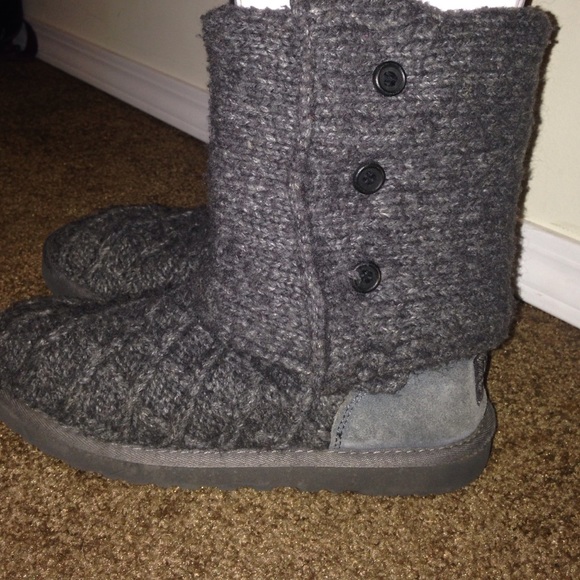 authentic Ugg boots (grey)