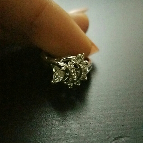 Beautiful/Unique sterling silver ring