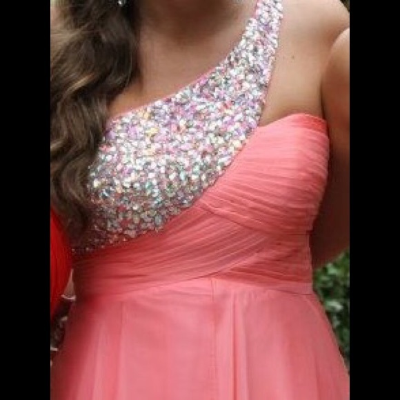 Tony Bowls coral one shoulder formal dress - Picture 2 of 2