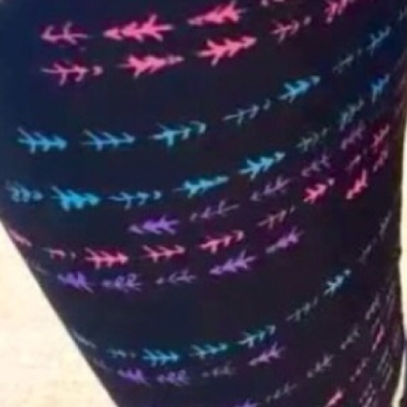 ISO!! PLEASE help me find this print of Lularoe