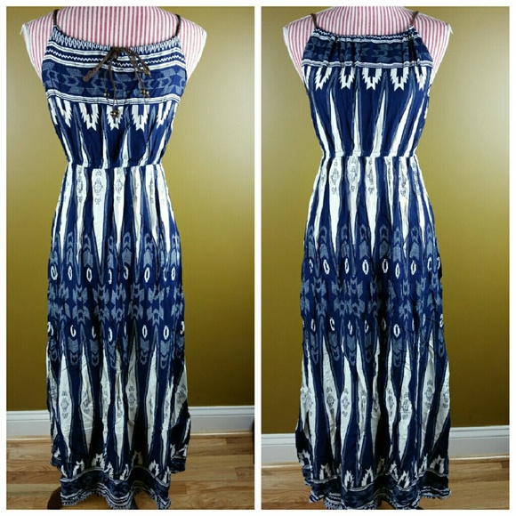 Dark Blue and White Printed Maxi Dress - Picture 2 of 2