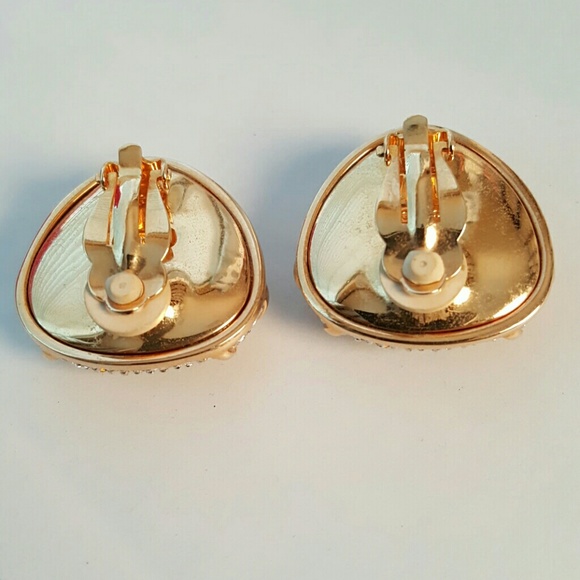 🎀SOLD🎀 Vintage Swarovski Emerald CostumeEarrings - Picture 3 of 3