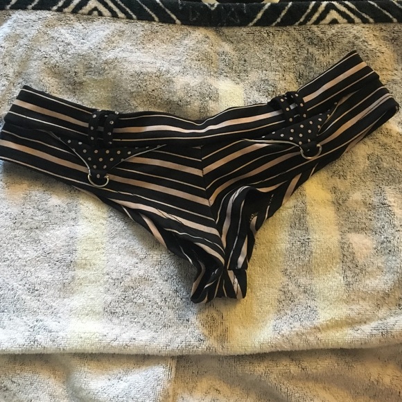 boyshort cheeky bottoms