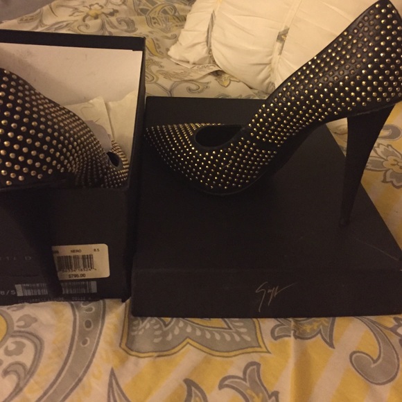 Authentic Giuseppe Zanotti Ester