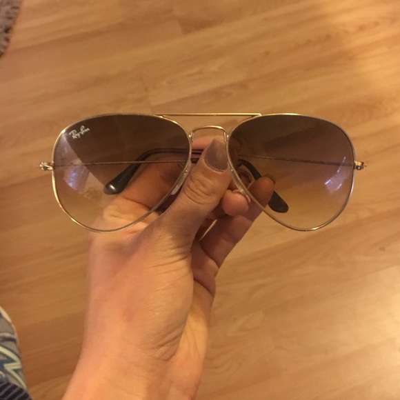 Women's aviator RayBan sunglasses