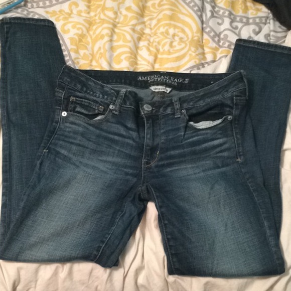 AMERICAN EAGLE JEANS