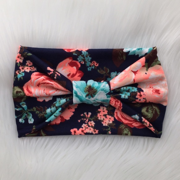 Bow Turban Headband in Floral - Picture 2 of 4