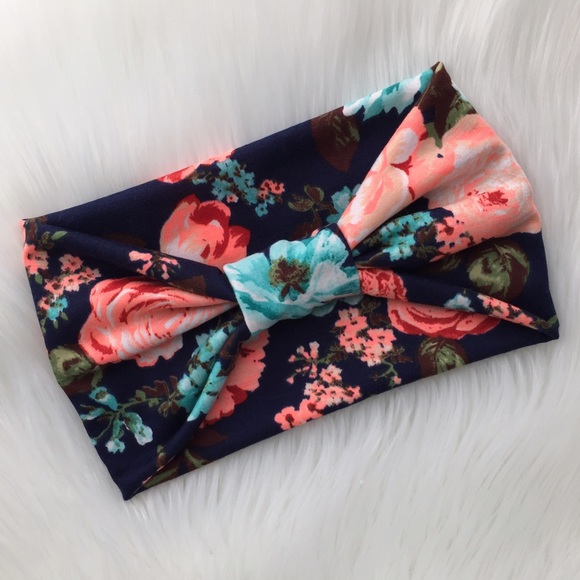 Bow Turban Headband in Floral - Picture 3 of 4
