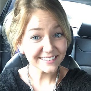 Meet your Posher, Carly