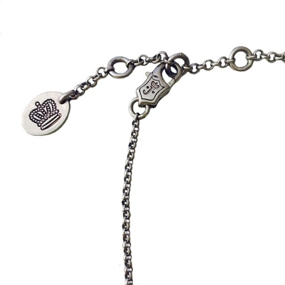 👑🎀Juicy Couture Matte Silver Bow Necklace - Picture 3 of 4