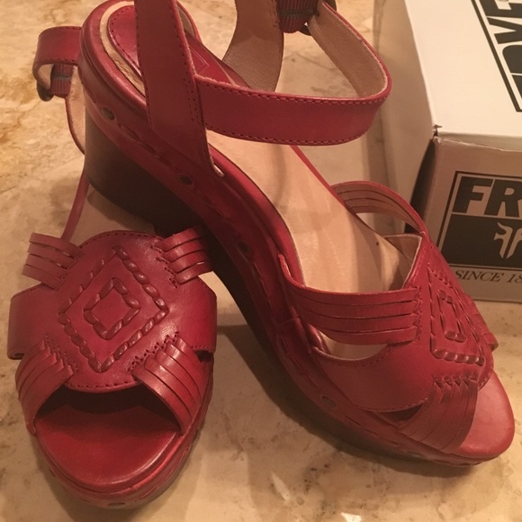Red FRYE wooden wedges