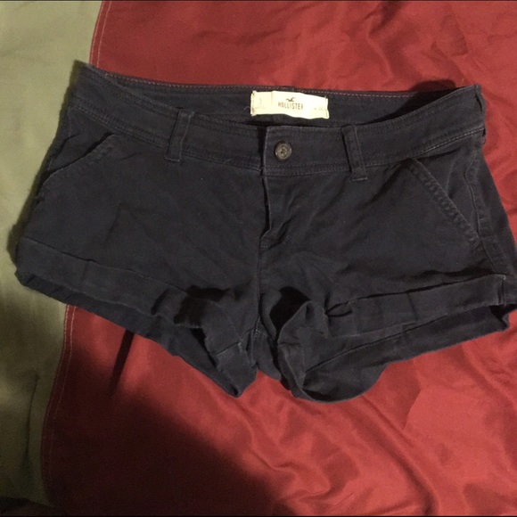 Cute Hollister shorts!