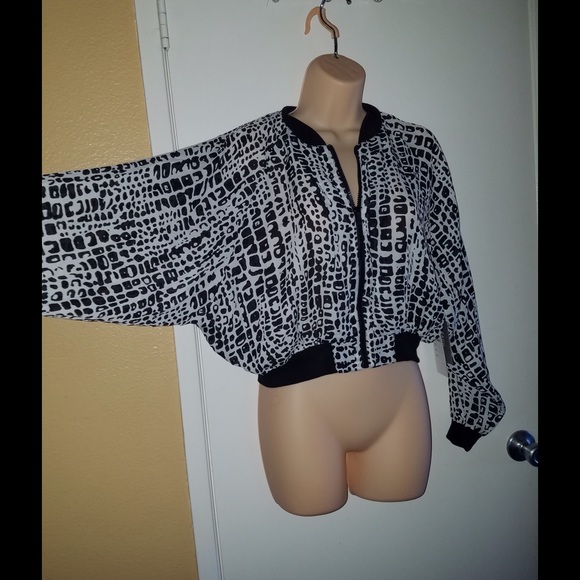 Jacket black and white