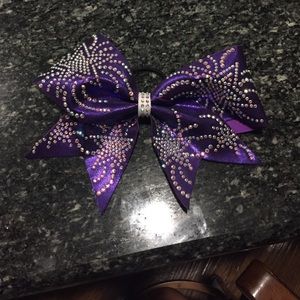 Cheer bow
