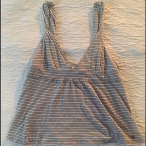 Tank top that hits above hip