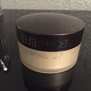 Laura mercier translucent setting powder