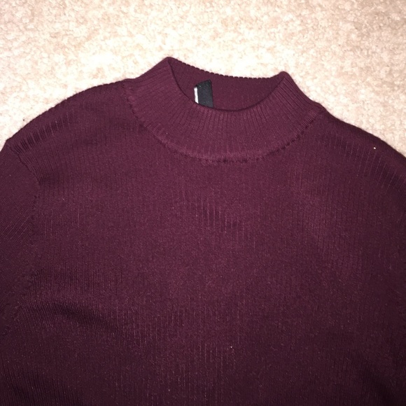 burgundy long-sleeve w/mock neck🐾 - Picture 2 of 2
