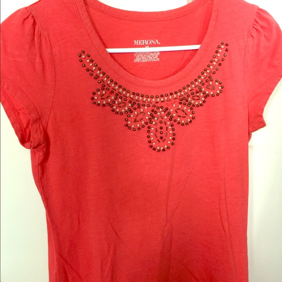 Cute short sleeve top !