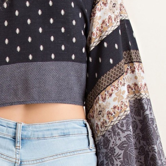 Cropped Tie Front Bell Sleeve Cardigan - Picture 4 of 4