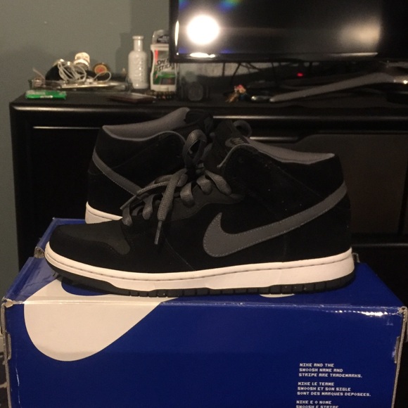 Men's nikes