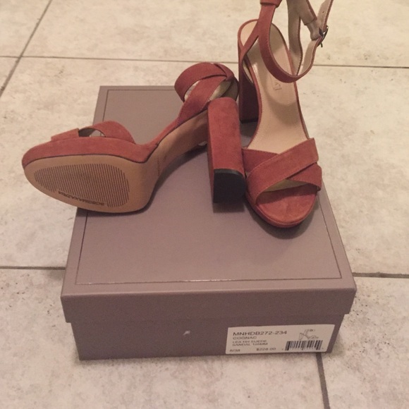 🚫SOLD🚫BCBG MAXAzria Lea cognac suede sandal - Picture 3 of 4