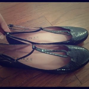 SE Boutique T Strap black flats