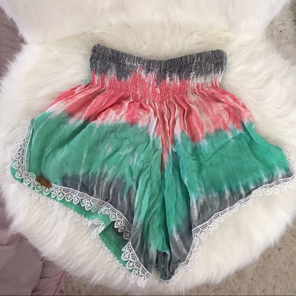 Tie Die lace flowy shorts