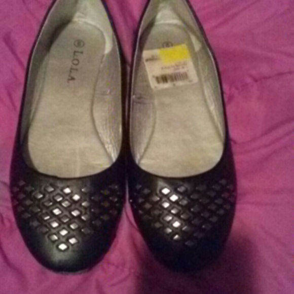 Stud flats