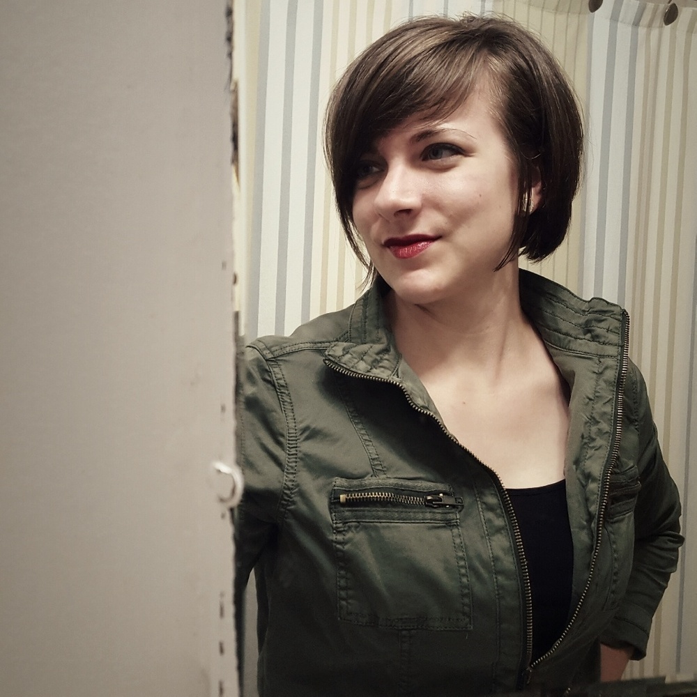 Meet your Posher, Ashley