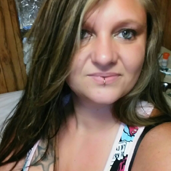 Meet your Posher, Krystal - Picture 1 of 1