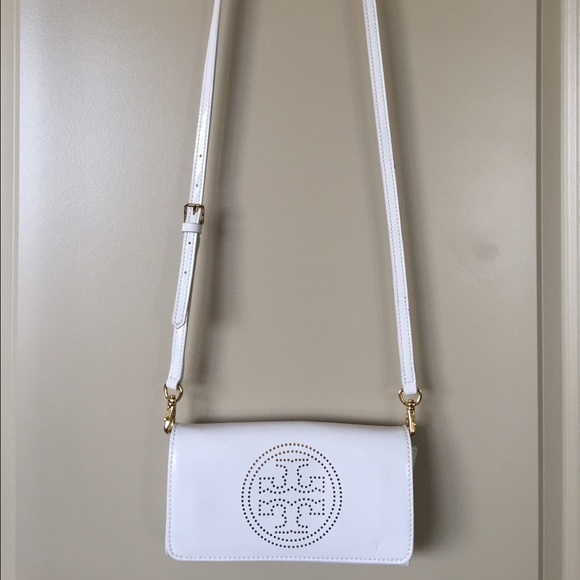 Tory Burch: patent leather Reva Logo Crossbody - Picture 1 of 3