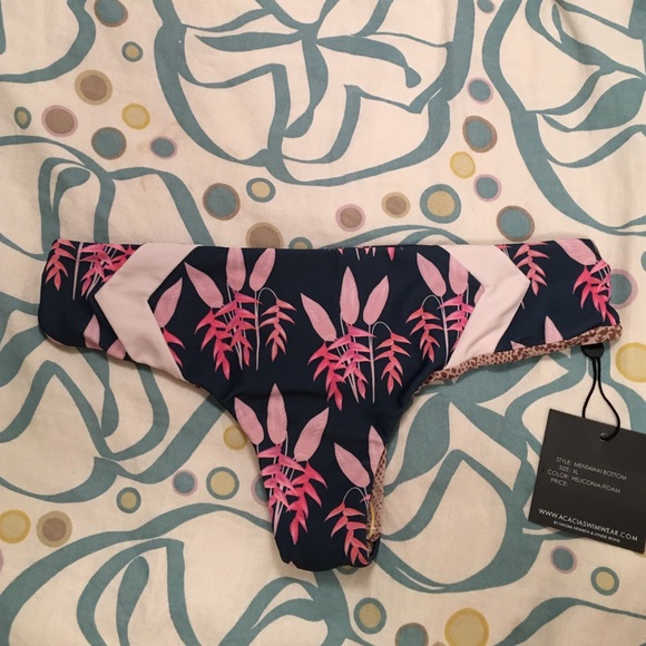 ❌SOLD❌NWT Acacia Mentawai Bottoms