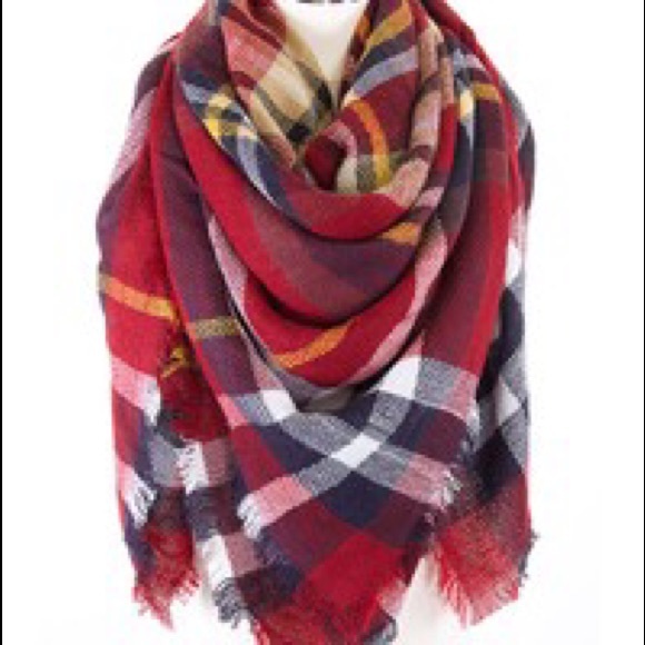 New Arrival Burgundy Blanket Scarf Chunky Knit - Picture 4 of 4