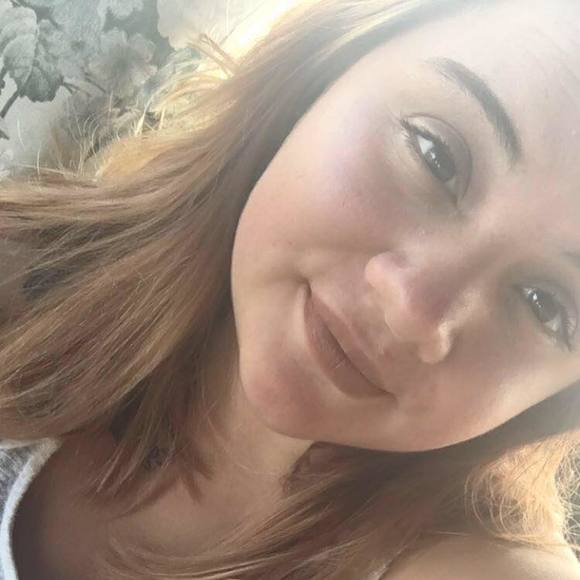 Meet your Posher, Emily - Picture 1 of 1