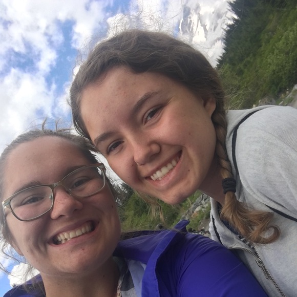 Meet your Posher, Amanda - Picture 1 of 1