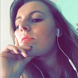 Meet your Posher, Liz