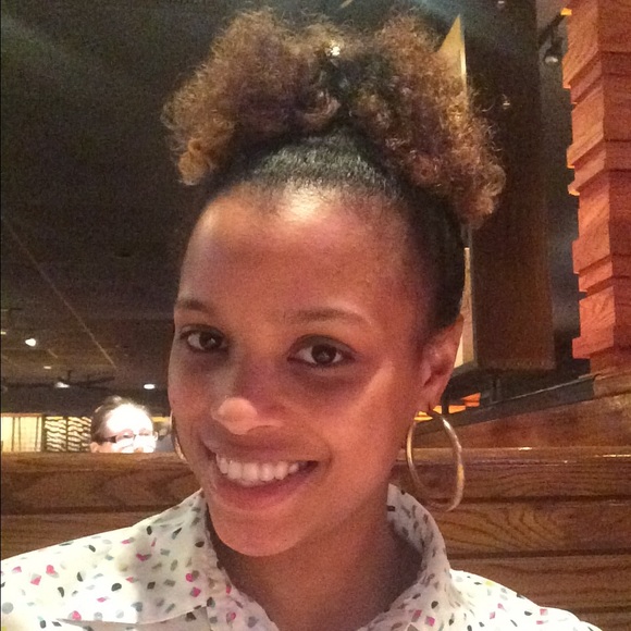 Meet your Posher, Jasmine