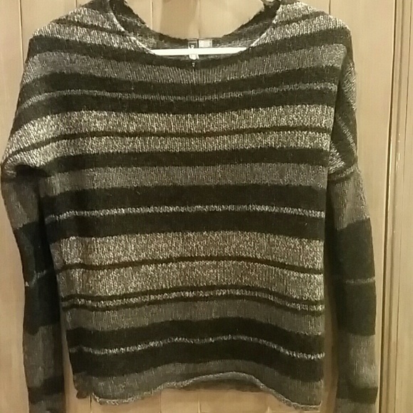 Full Tilt Sweaters - 💘 20% off 2 or more 💕