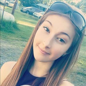 Meet your Posher, Olivia