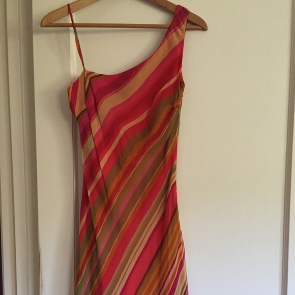 Gorgeous Flores & Flores silk dress