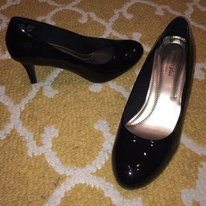 Like new! Comfort Plus pumps