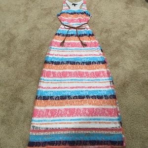 ❤️ DEREK 🤍 HEART ❤️ COLLECTION LIMITED EDITION STUNNING MAXI LACE DRESS .