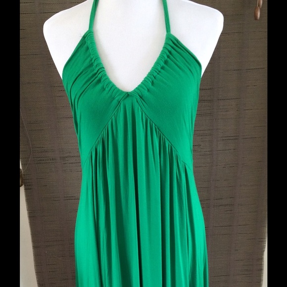 Long jewel green halter maxi-dress