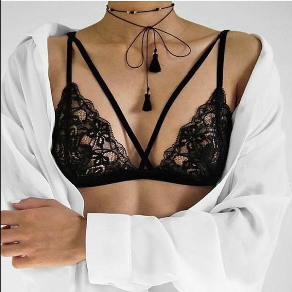 Boutique Other - Strappy Black Lace Bralette