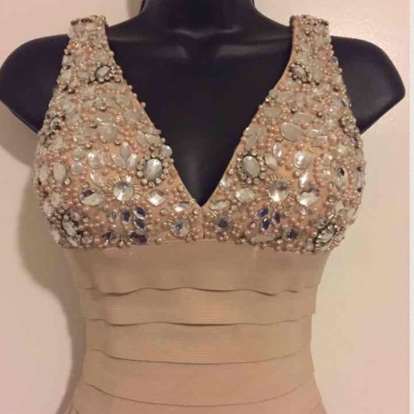 Sherri Hill 2932 V-Neck Bandage Dress - Picture 3 of 4