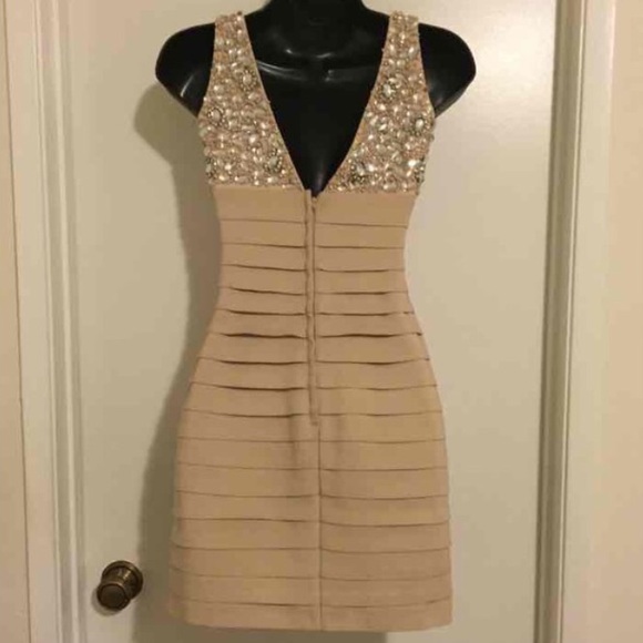 Sherri Hill 2932 V-Neck Bandage Dress - Picture 4 of 4