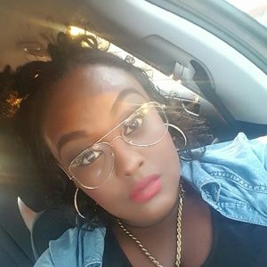 Meet your Posher, Donita