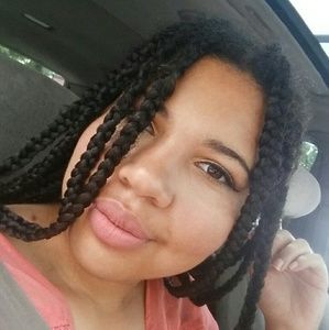 Meet your Posher, Camille