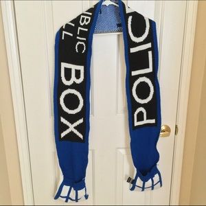 Doctor Who Tardis Scarf